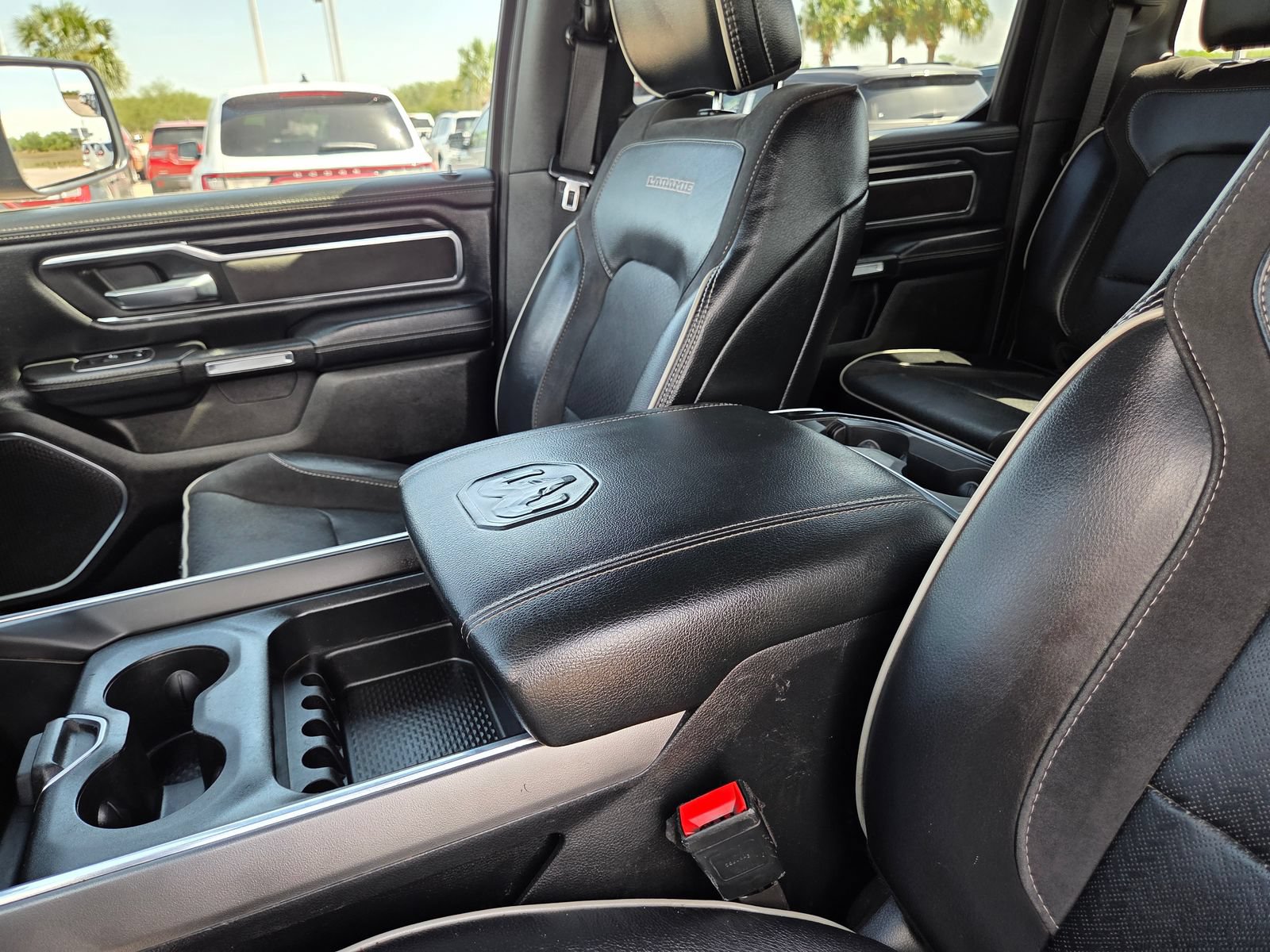 Used 2024 RAM 1500 Laramie AWD/4WD image 30