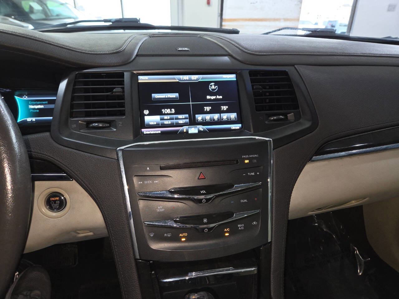 Used 2015 Lincoln MKS AWD w/ Equipment Group 101A image 32