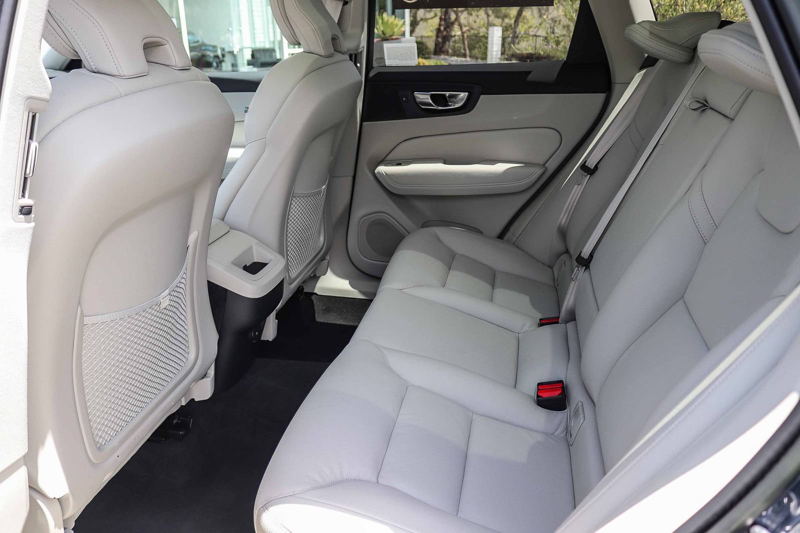 Used 2023 Volvo XC60 B5 Plus w/ Climate Package FWD image 19