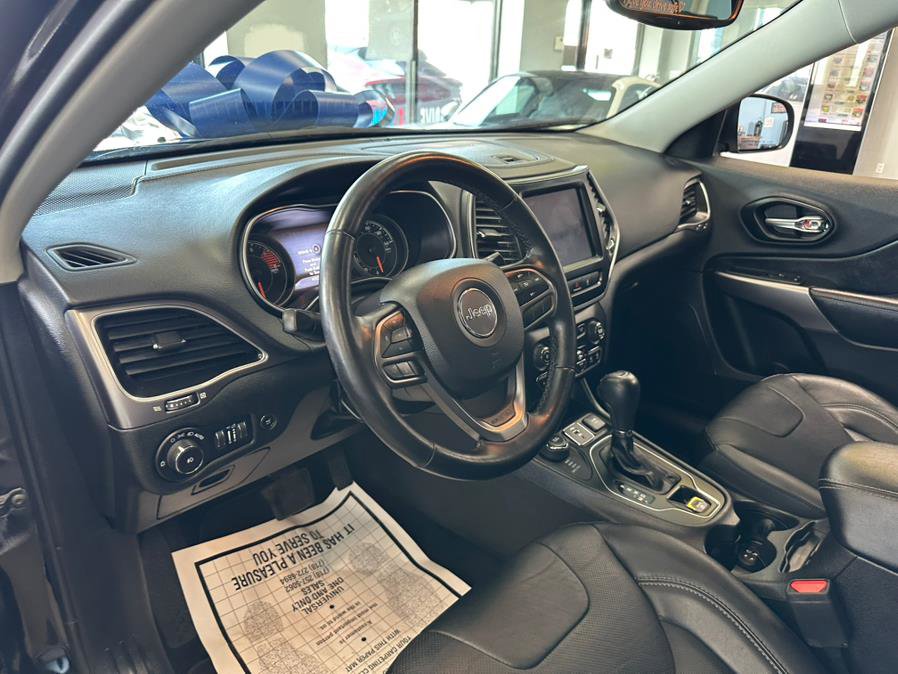 Used 2021 Jeep Cherokee Latitude Lux w/ Sun & Sound Group AWD/4WD image 20