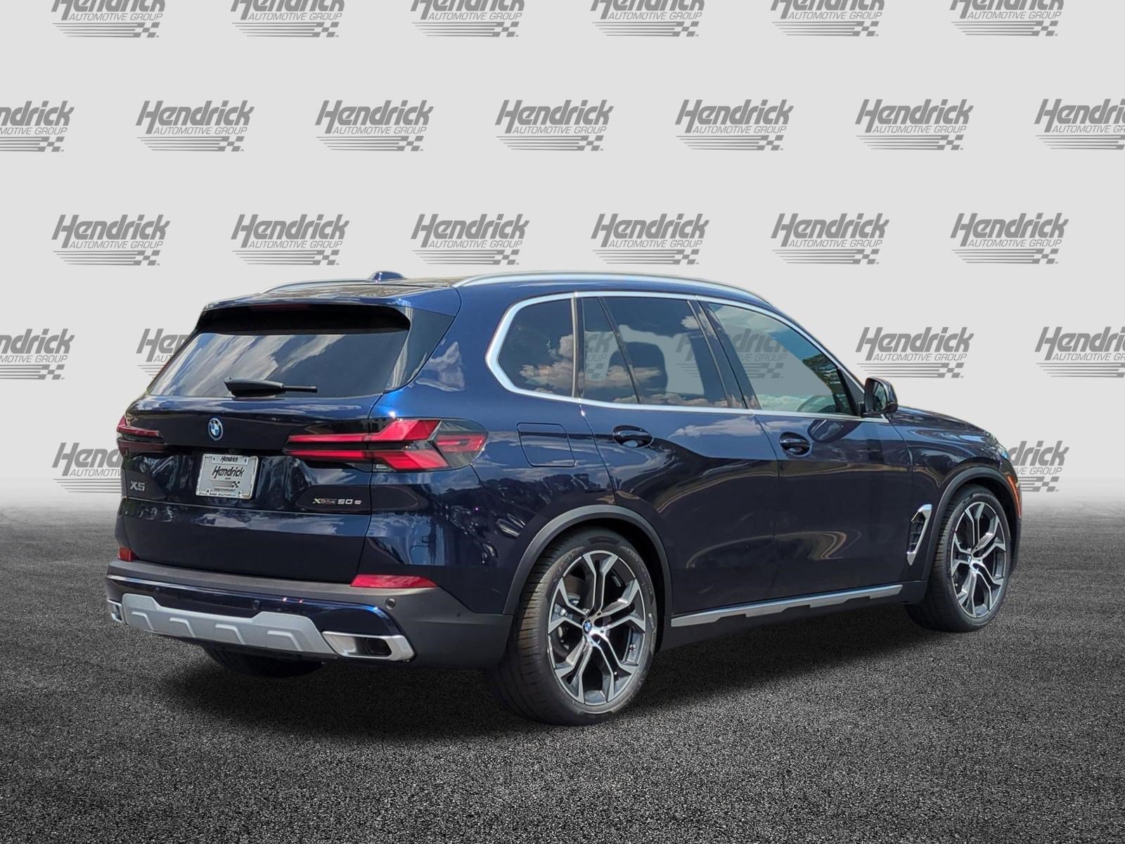New 2026 BMW X5 xDrive50e w/ Climate Comfort Package AWD/4WD image 10
