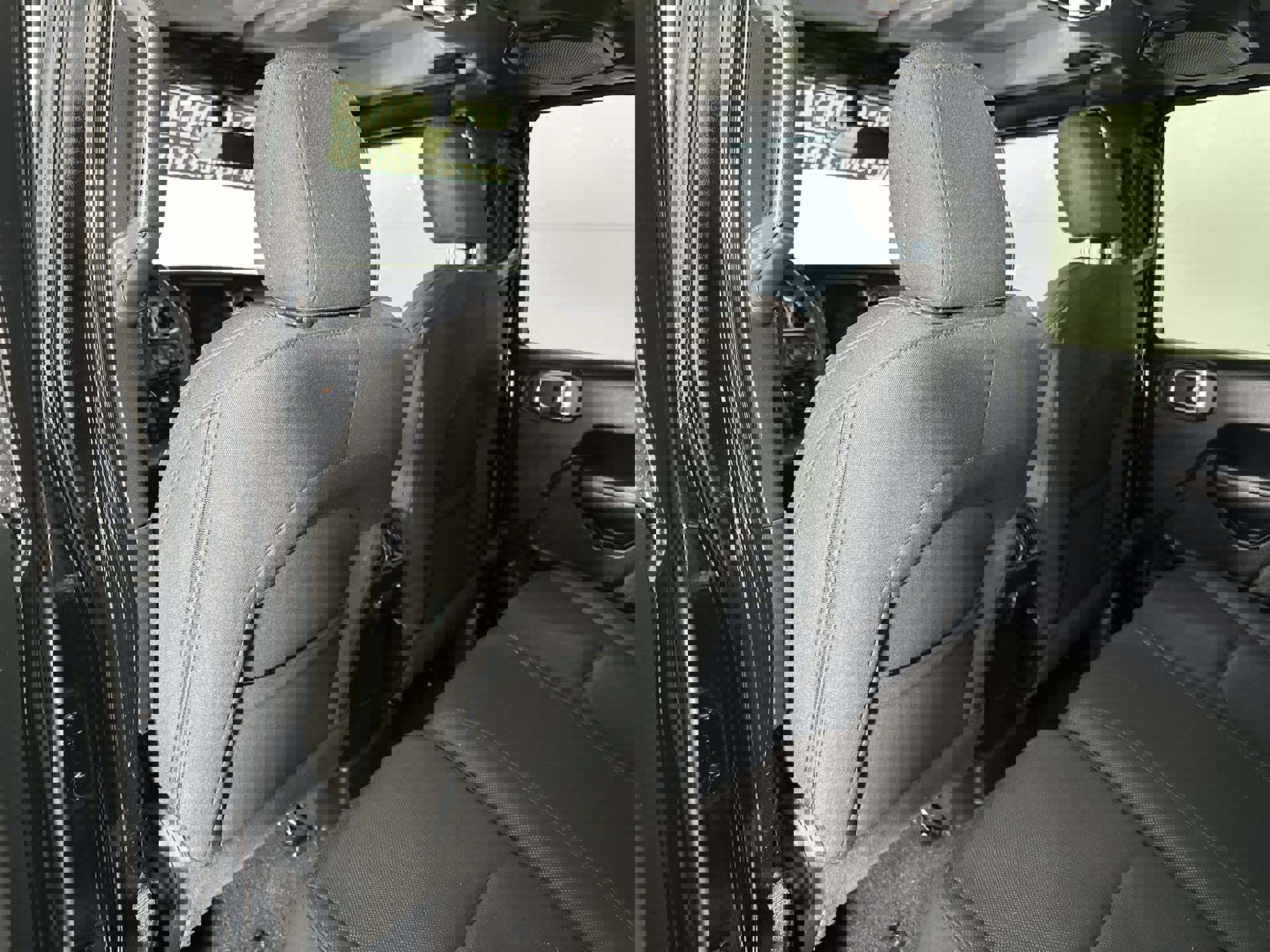 Used 2023 Jeep Wrangler Unlimited w/ Cold Weather Group image 28