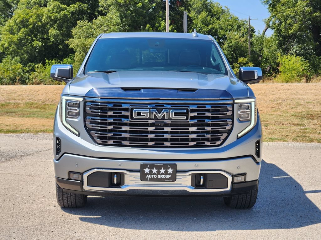 Used 2023 GMC Sierra 1500 Denali Ultimate AWD/4WD image 2