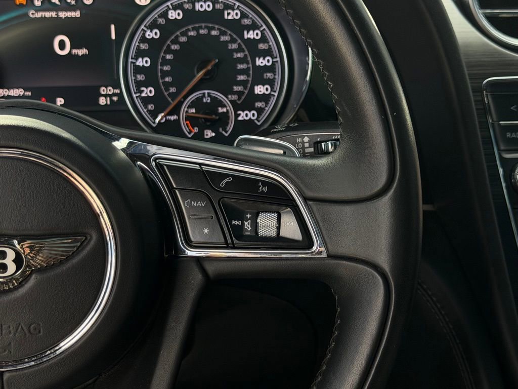 Used 2019 Bentley Bentayga image 18