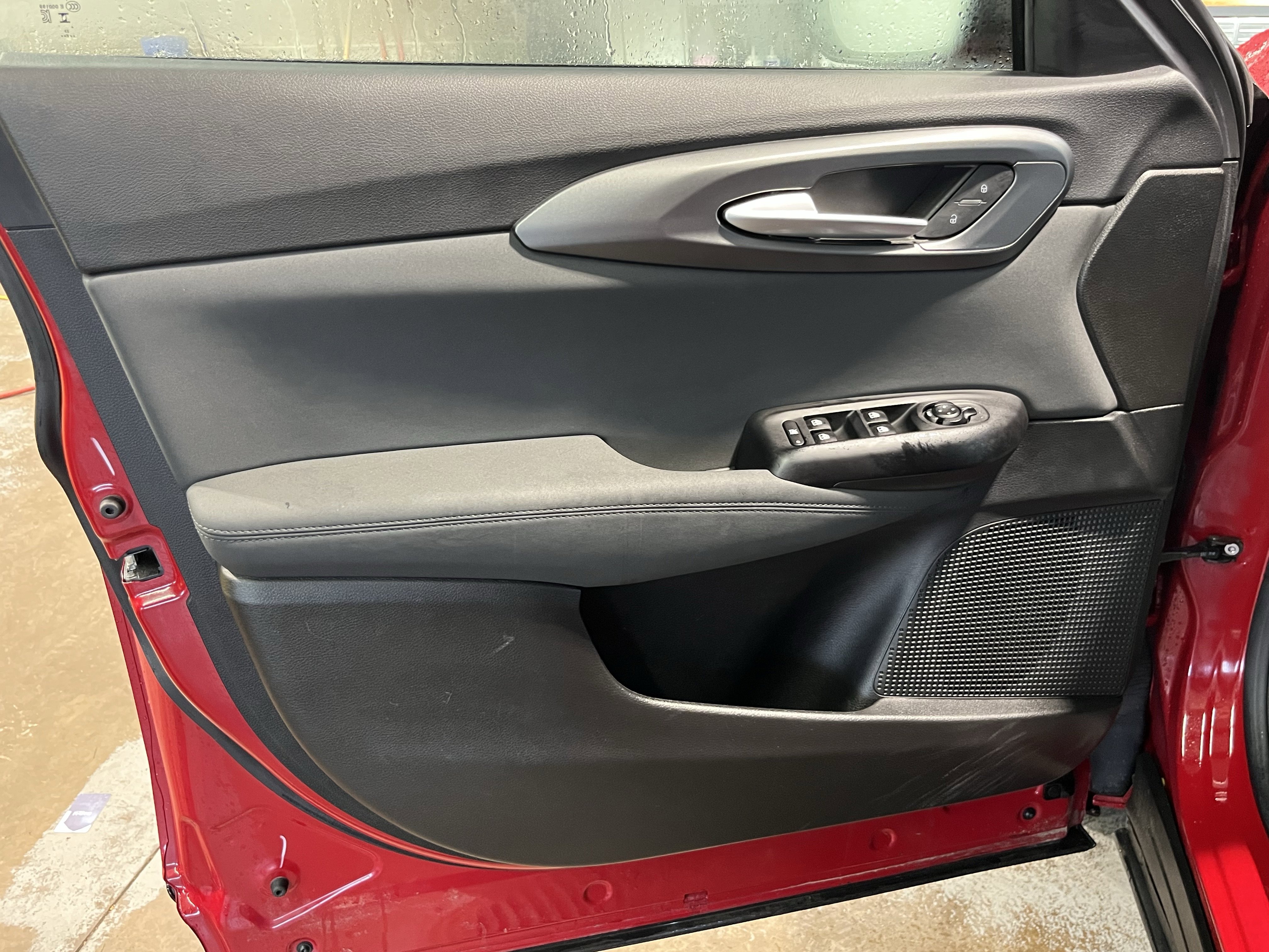 Used 2024 Alfa Romeo Tonale Ti w/ Premium Interior Package image 2