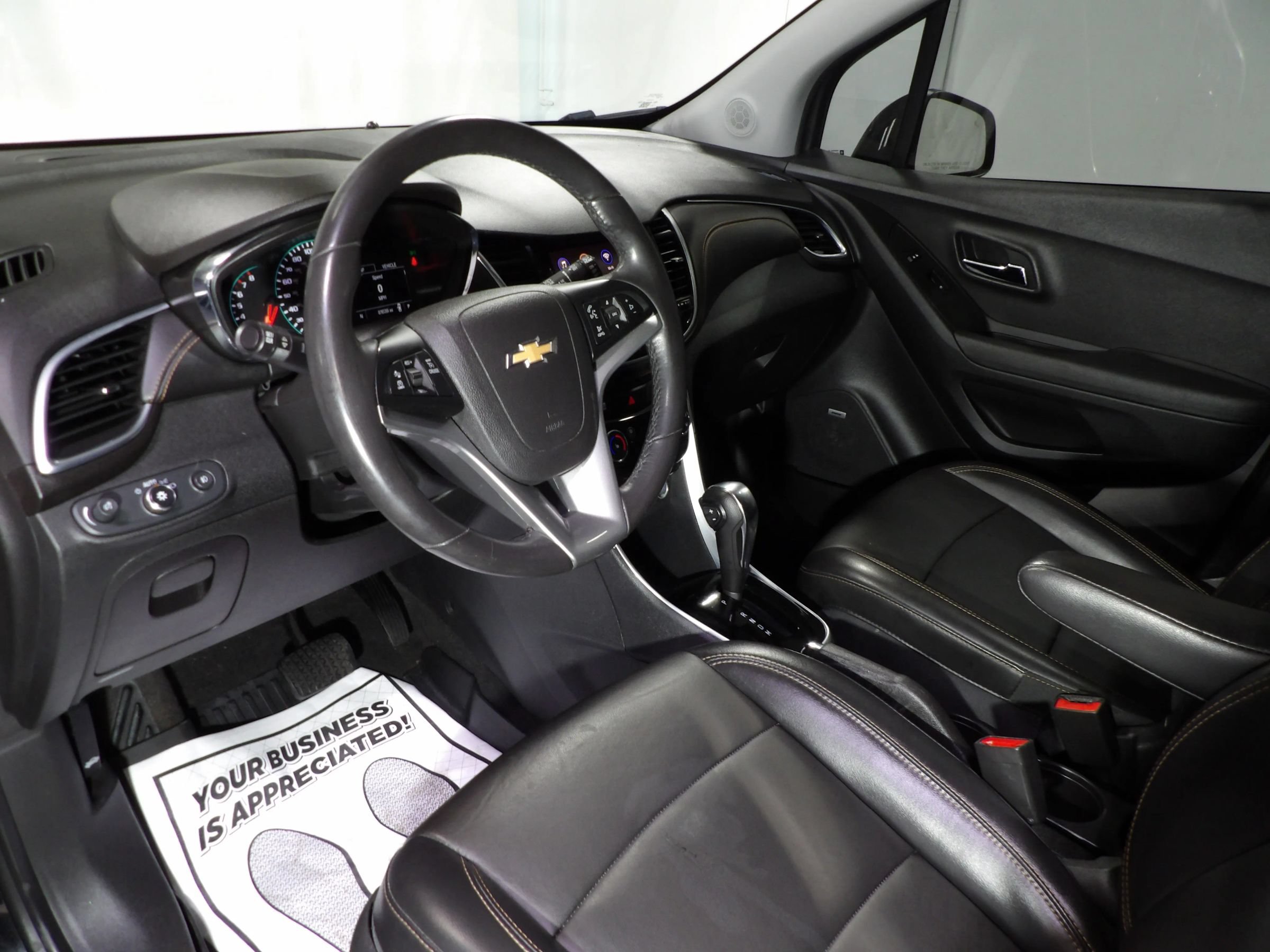 Used 2020 Chevrolet Trax Premier AWD/4WD image 9