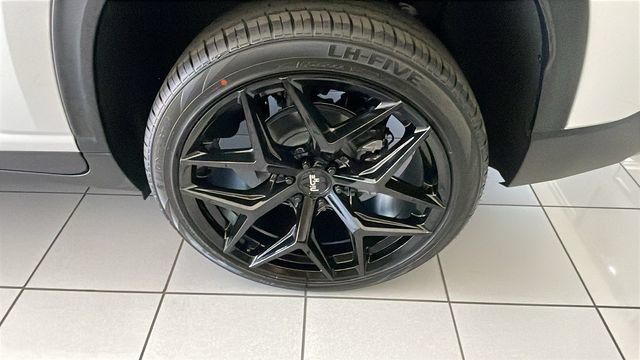 New 2026 Chevrolet Traverse LT w/ LPO, Floor Liner Package FWD image 28