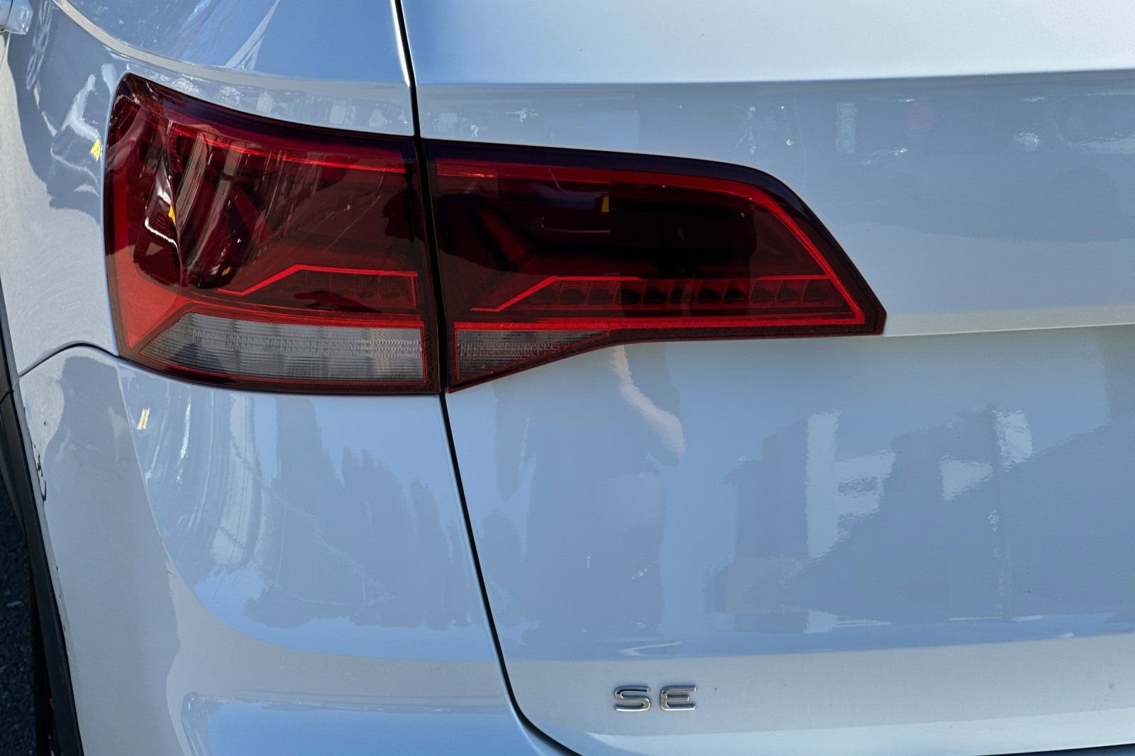 Used 2024 Volkswagen Taos SE image 35