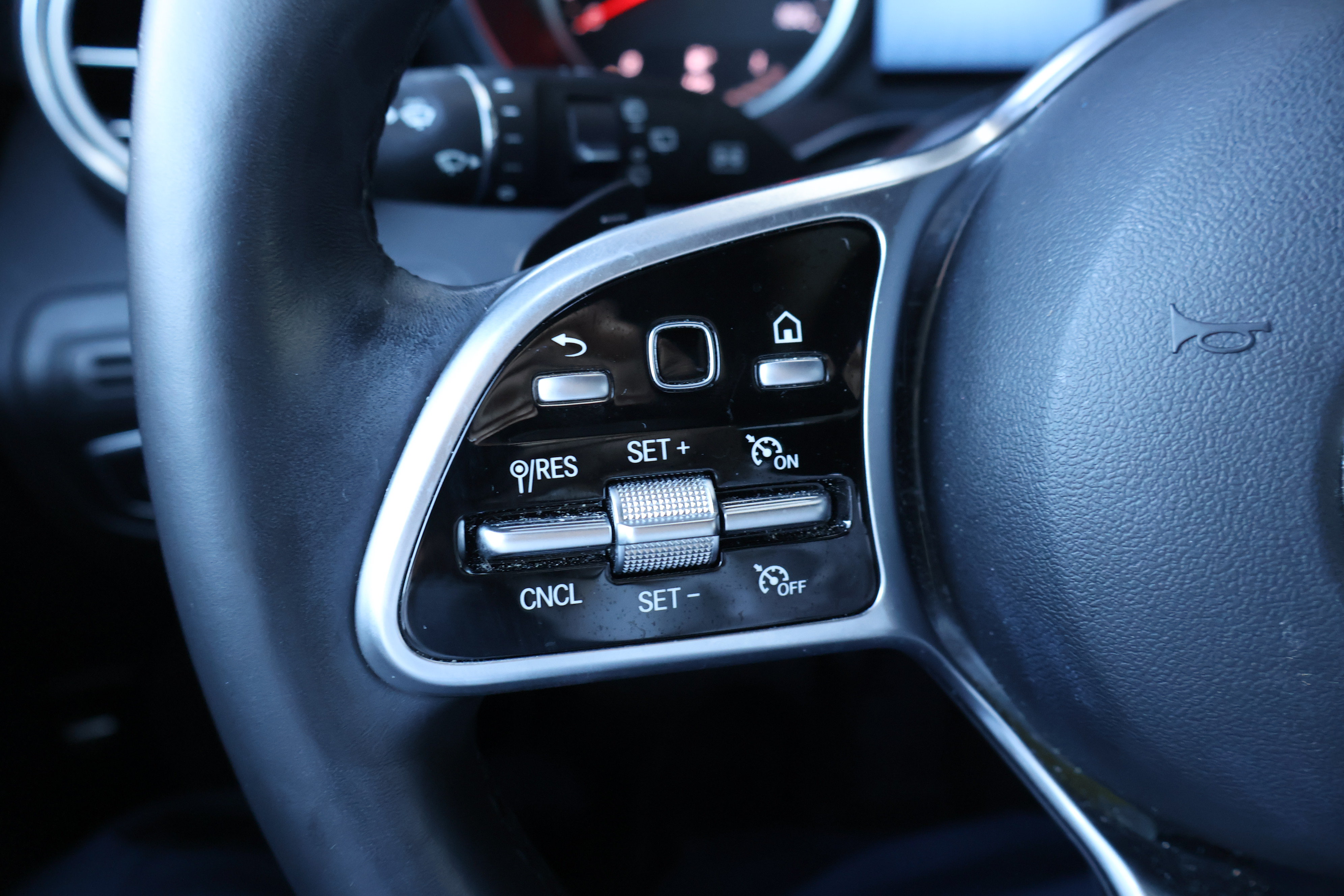 Used 2020 Mercedes-Benz GLC 300 image 33