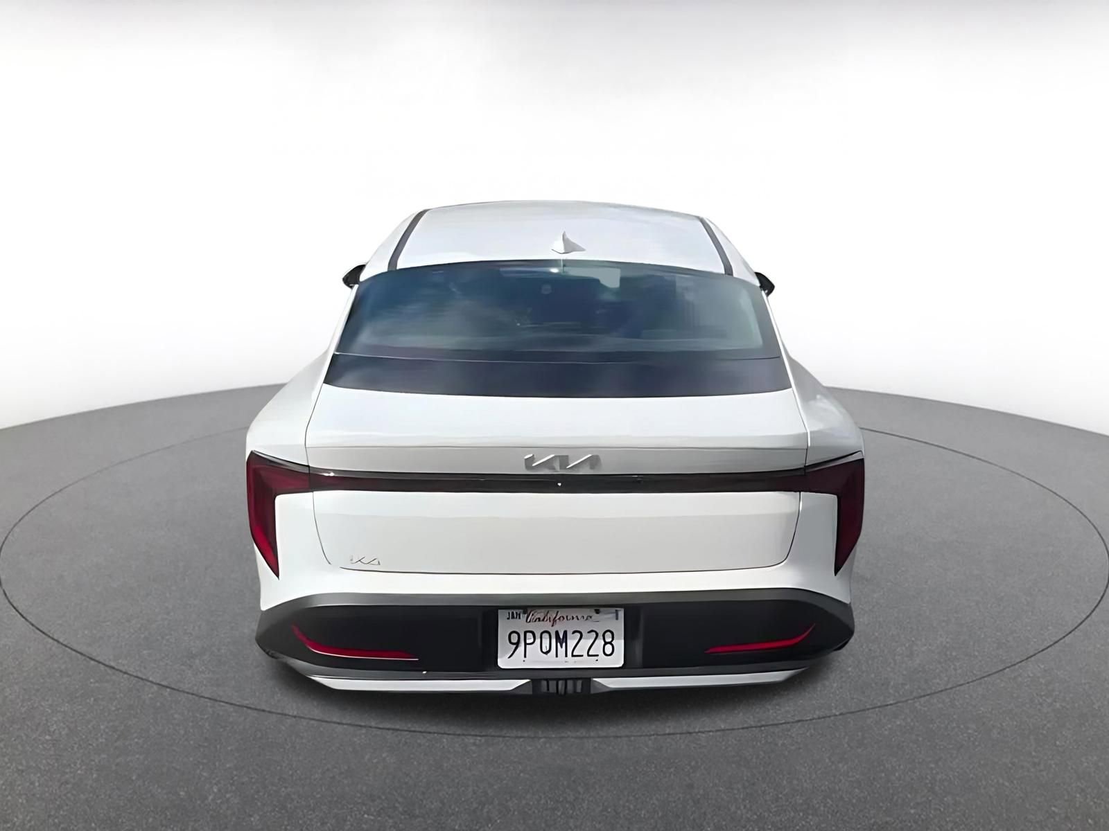 Used 2025 Kia K4 LXS image 12