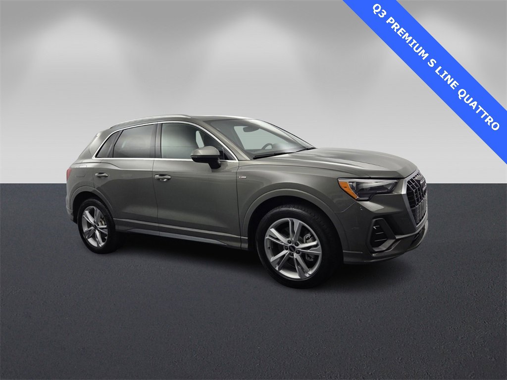 Used 2022 Audi Q3 2.0T Premium w/ Convenience Package
