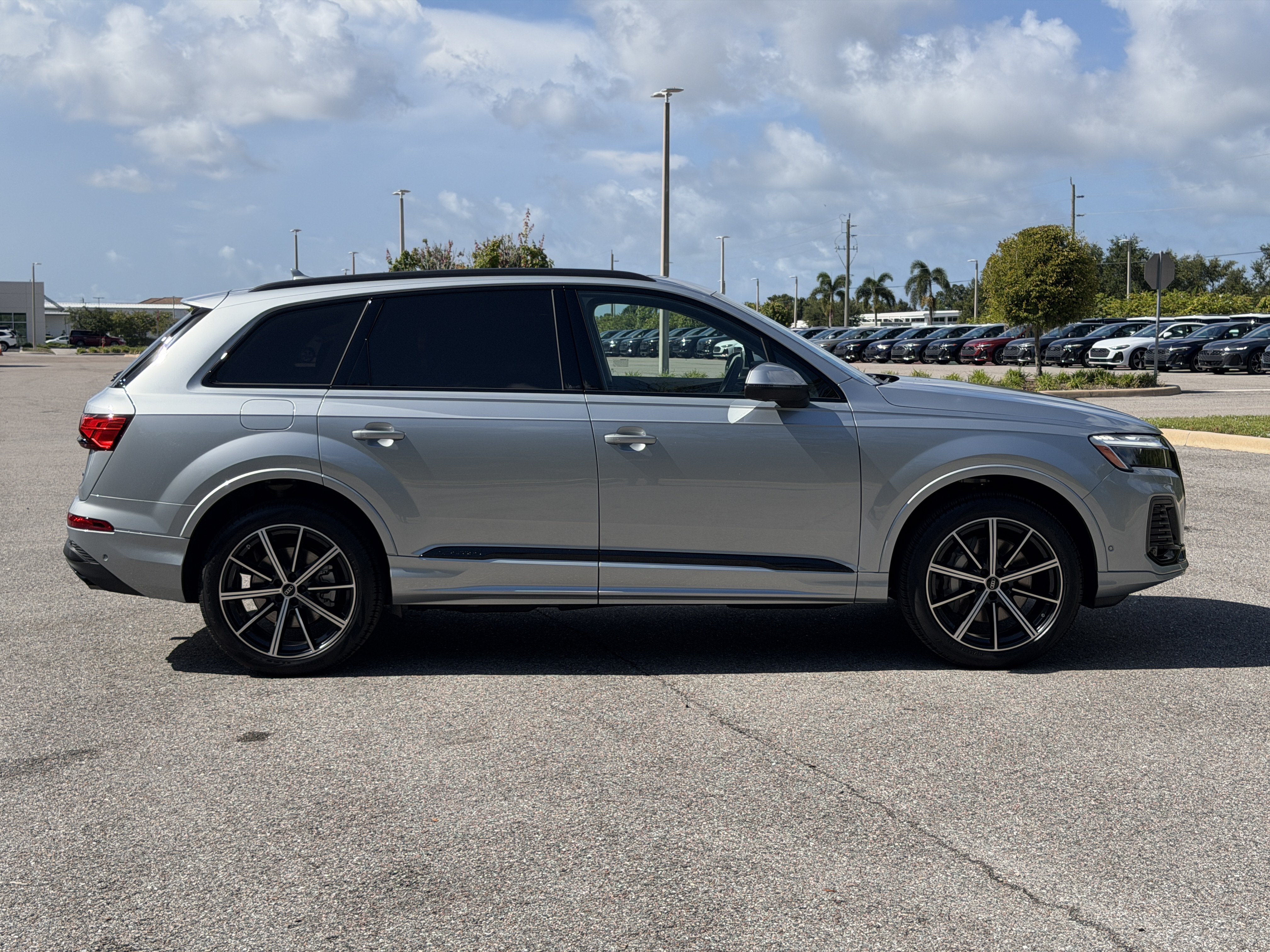 New 2026 Audi Q7 2.0T Premium Plus AWD/4WD image 8