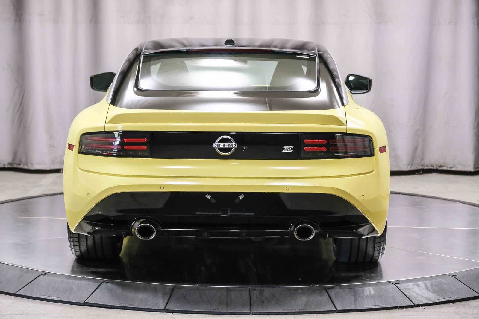 Used 2024 Nissan Z Performance w/ Floor Mat Package RWD image 3