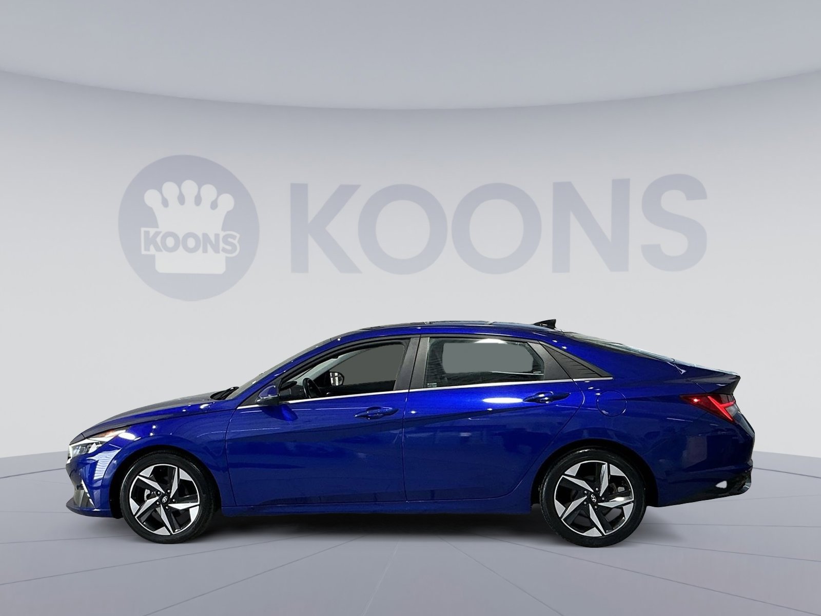 Used 2023 Hyundai Elantra Limited image 13