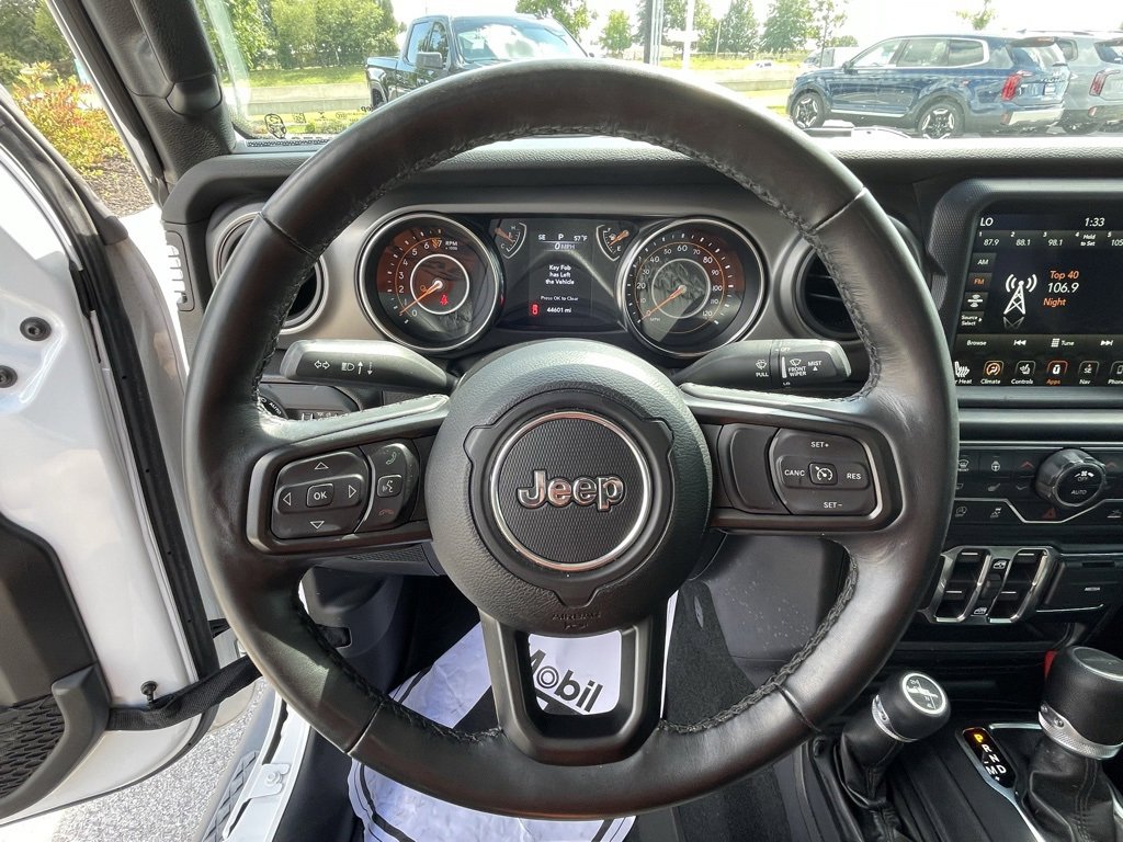 Used 2022 Jeep Gladiator Sport image 11