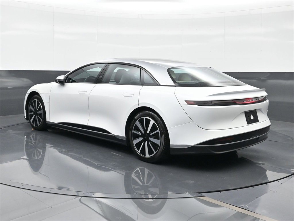 Used 2022 Lucid Air Grand Touring image 3