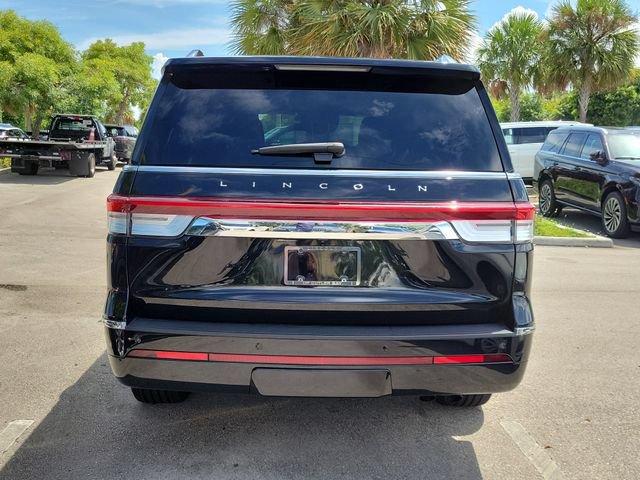 Certified 2023 Lincoln Navigator Reserve w/ Monochromatic Package AWD/4WD image 5