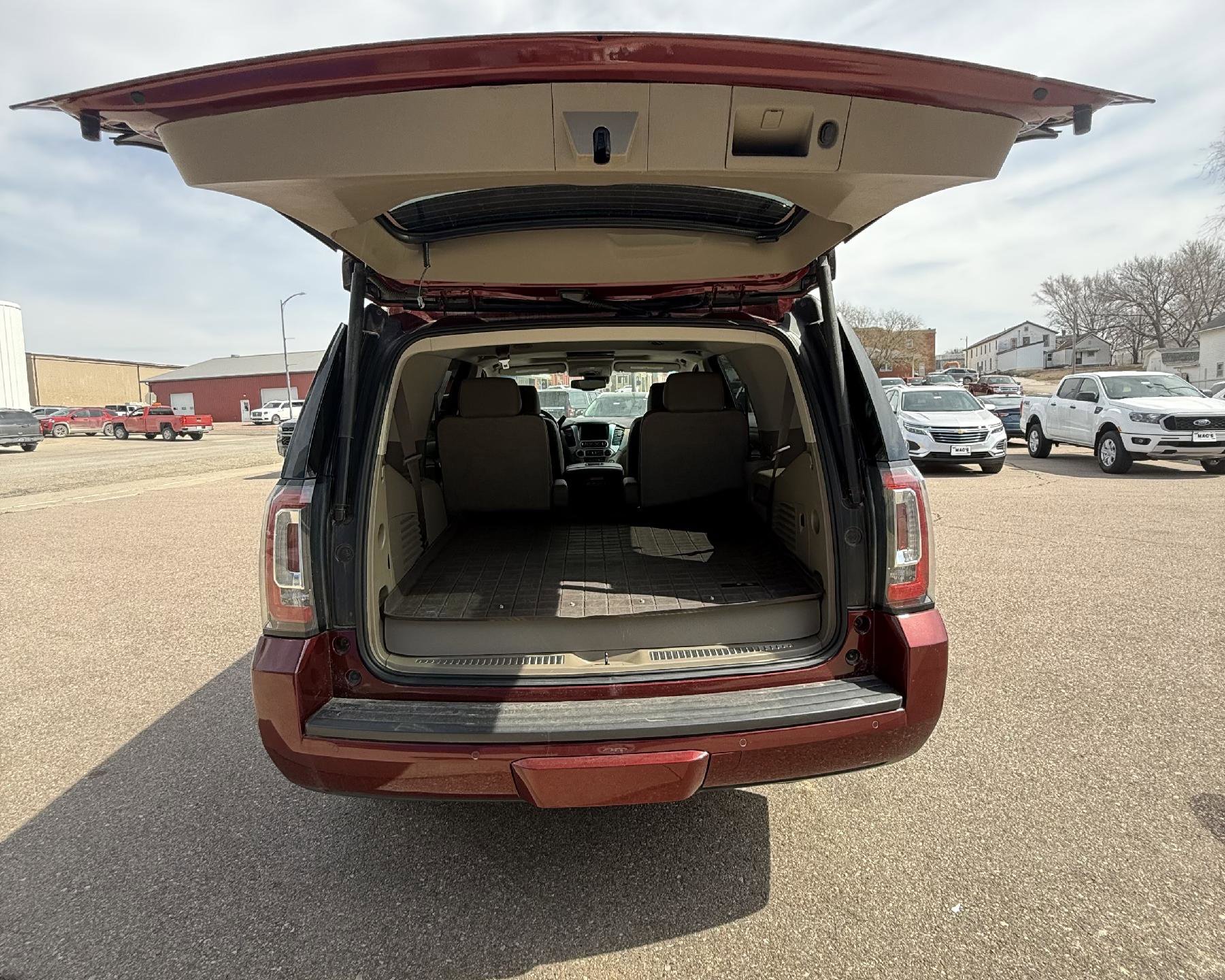 Used 2018 GMC Yukon SLT w/ Open Road Package image 22
