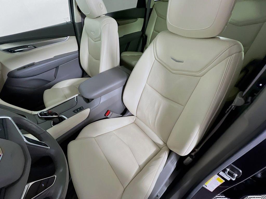 Used 2018 Cadillac XT5 Luxury image 21