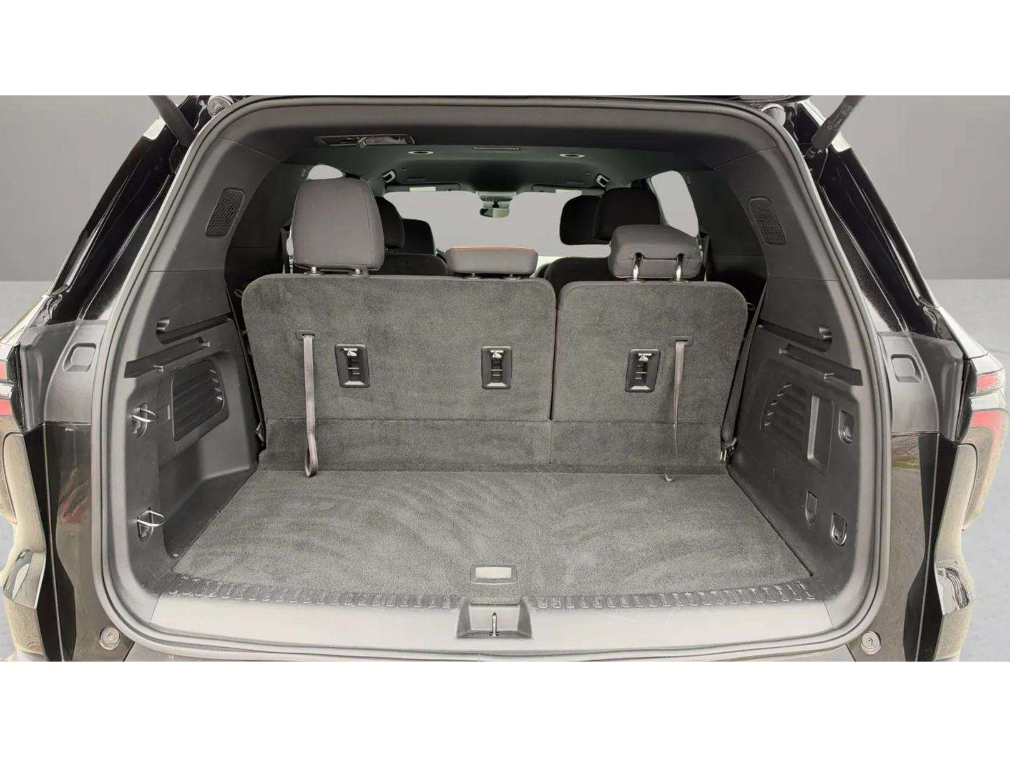Used 2026 Chevrolet Traverse LT w/ Driver Confidence Package AWD/4WD image 9