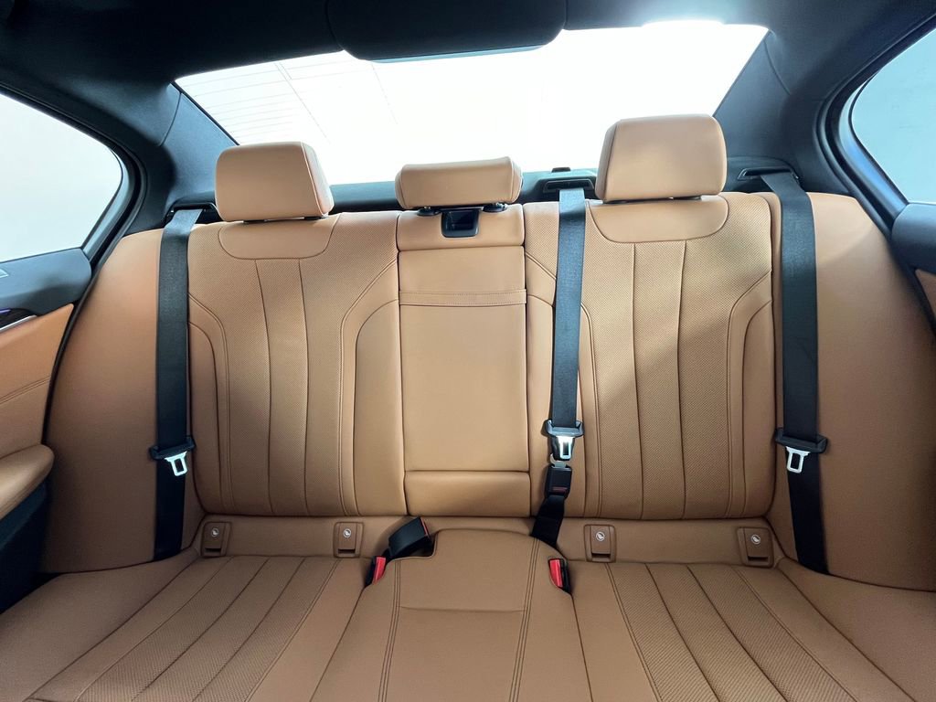 Used 2023 BMW 530i xDrive w/ Premium Package image 18