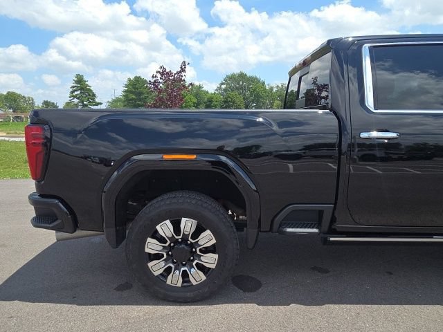 Used 2024 GMC Sierra 2500 Denali w/ Denali Reserve Package AWD/4WD image 7