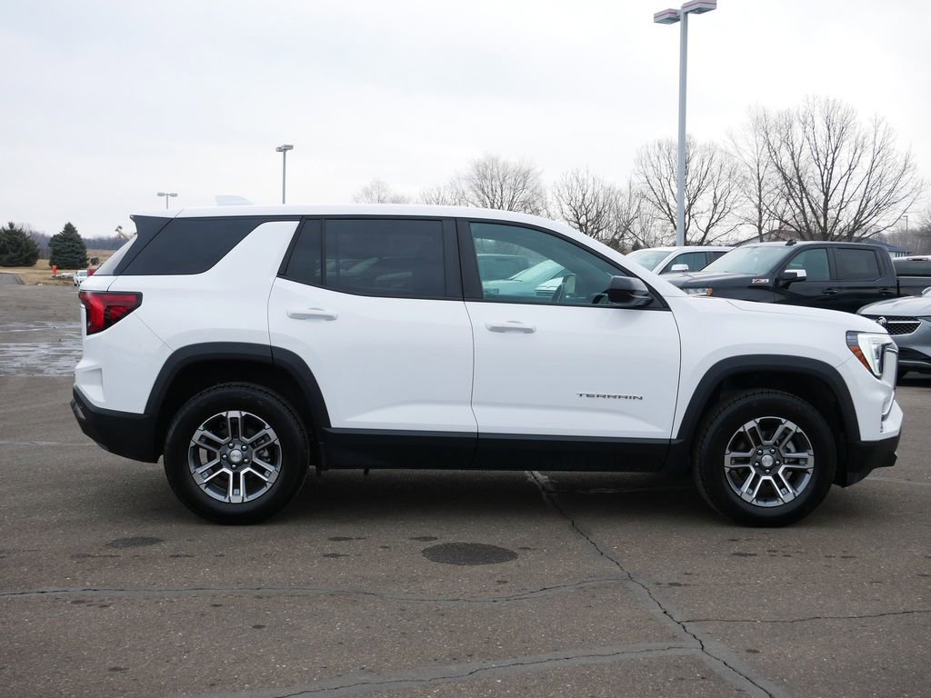 Used 2025 GMC Terrain Elevation image 8