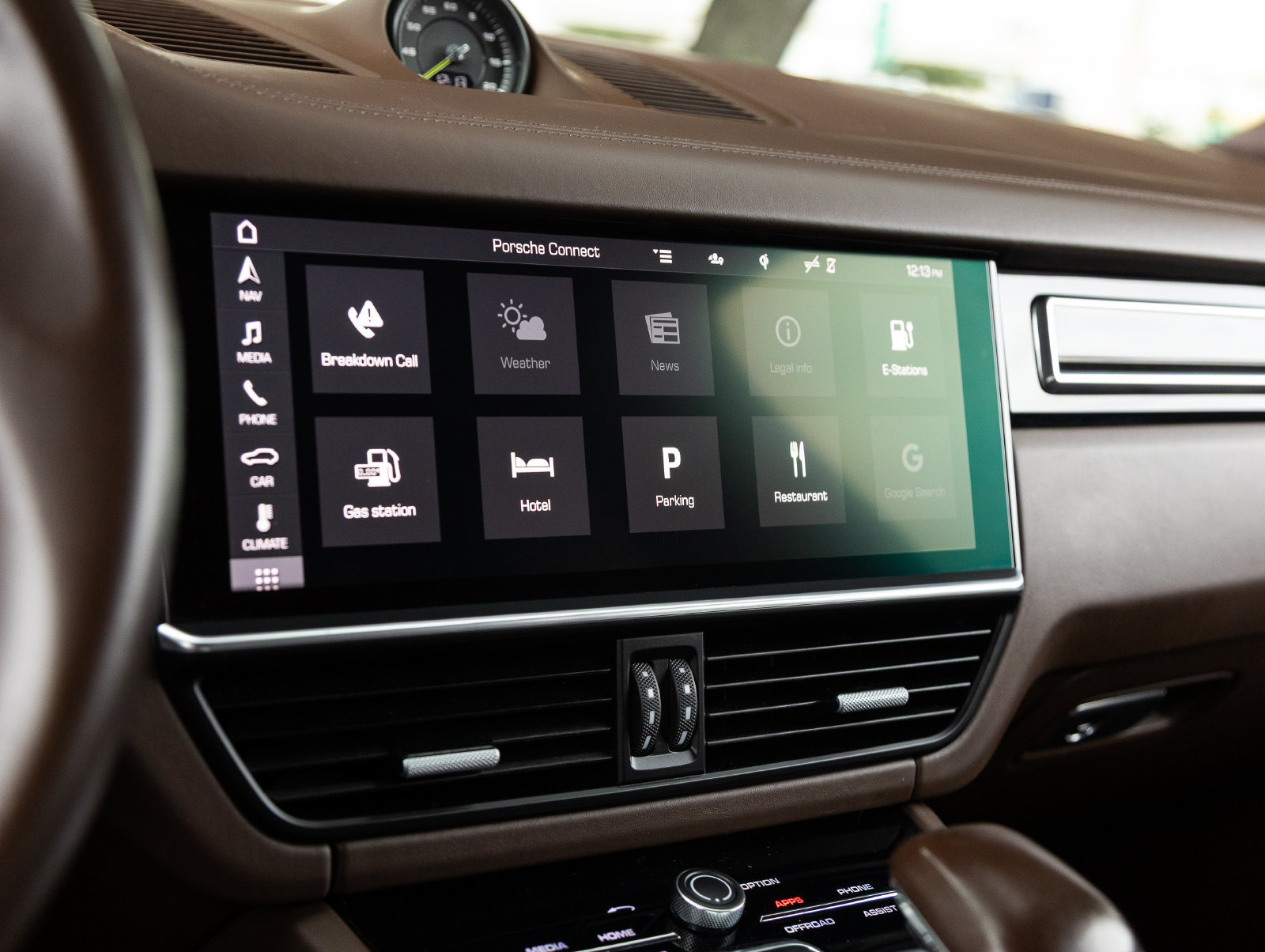 Certified 2020 Porsche Cayenne Turbo S AWD/4WD image 25