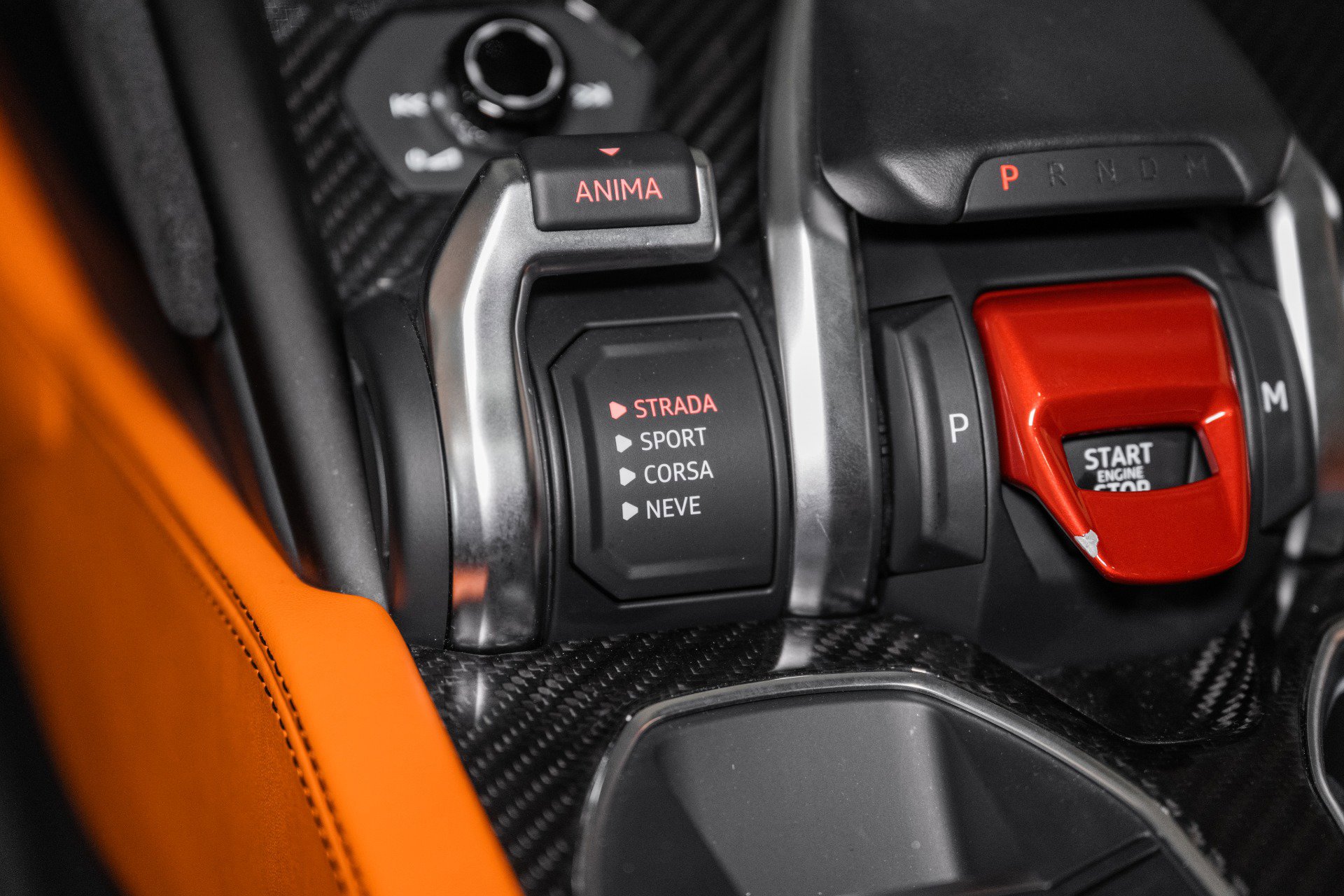 Used 2022 Lamborghini Urus image 43