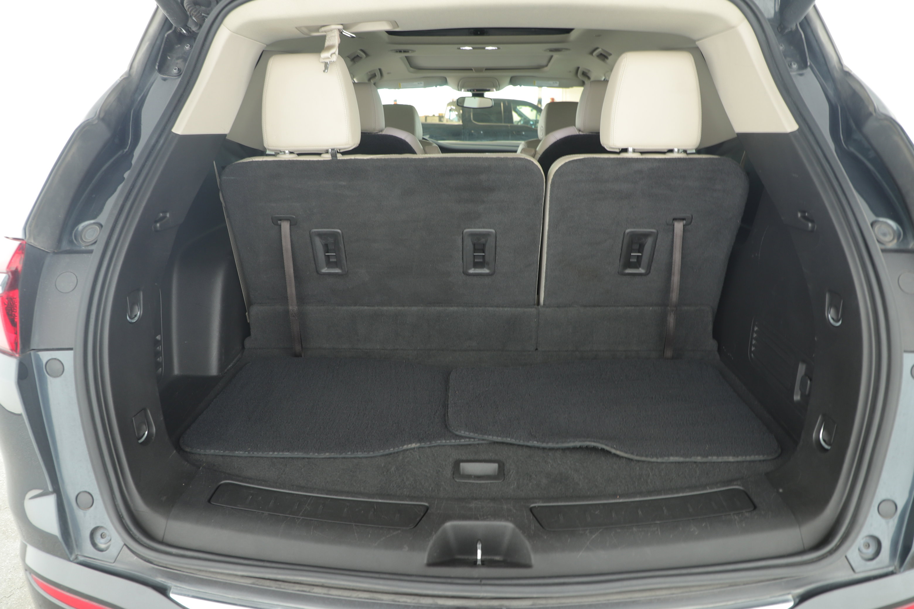 Used 2019 Buick Enclave Essence image 5