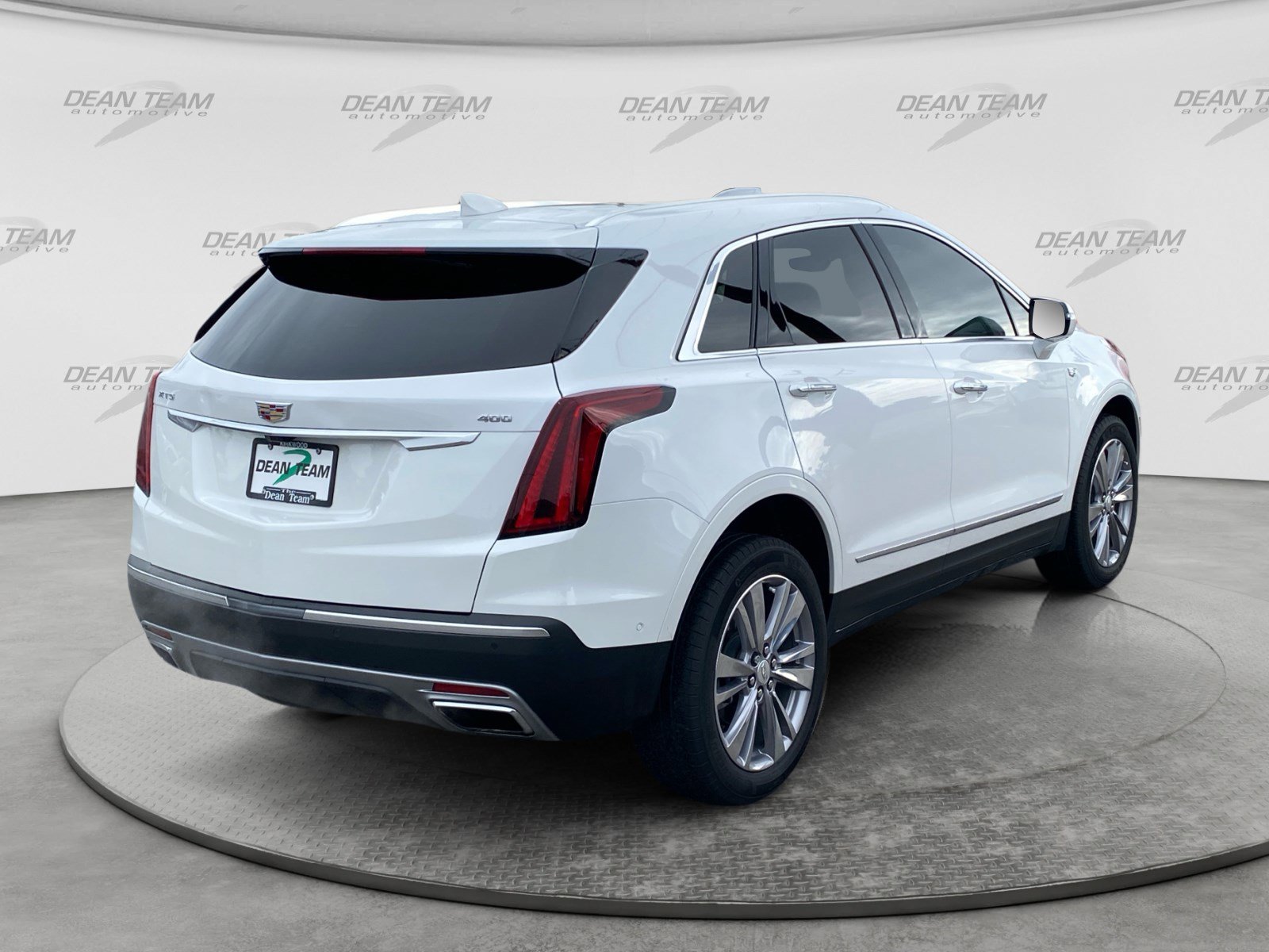 Used 2024 Cadillac XT5 Premium Luxury w/ Technology Package FWD image 7