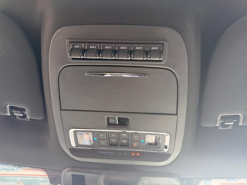 Used 2025 Ford F250 Platinum w/ FX4 Off-Road Package AWD/4WD image 24