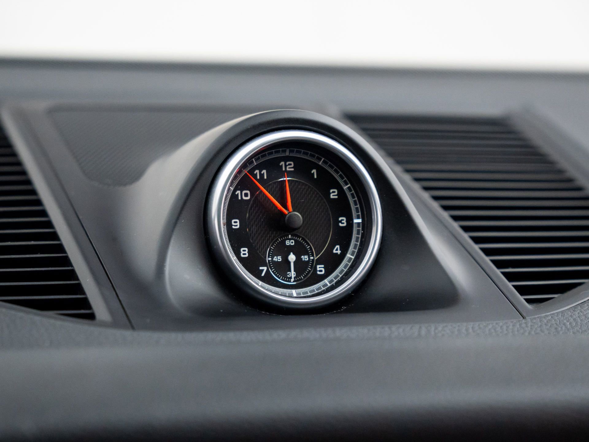 Certified 2021 Porsche Macan S image 28