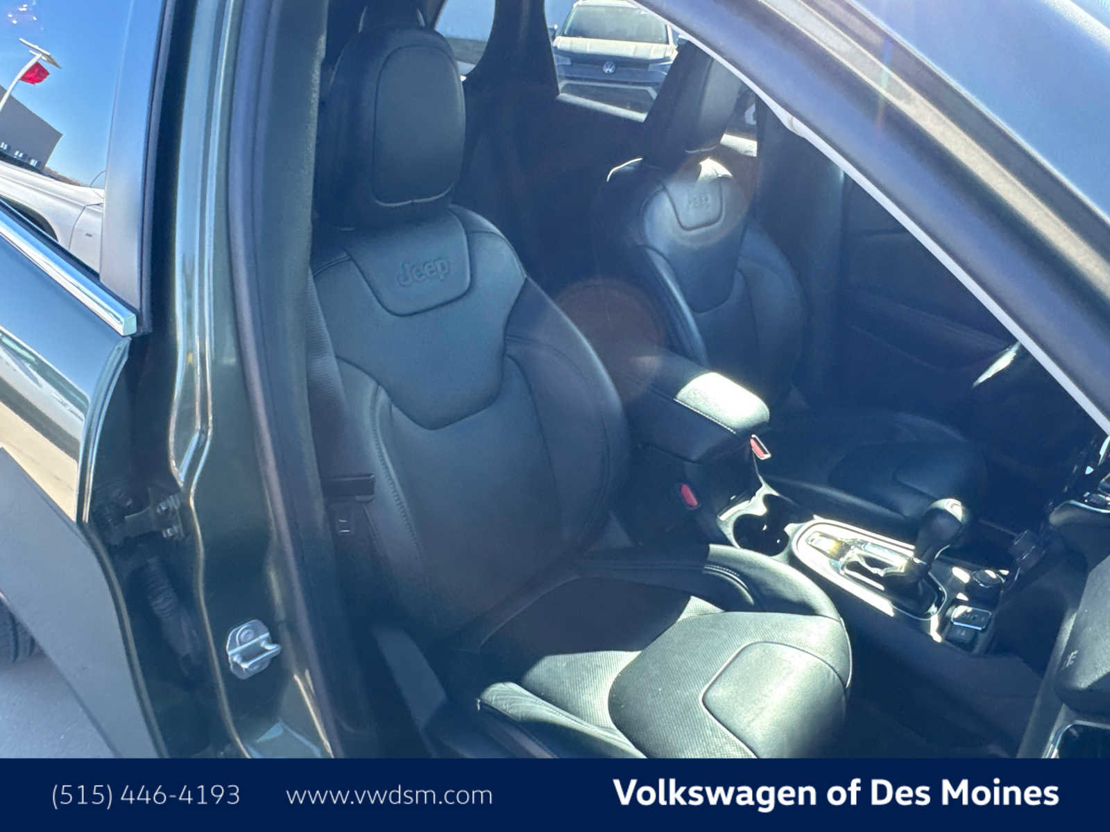 Used 2019 Jeep Cherokee Limited image 14