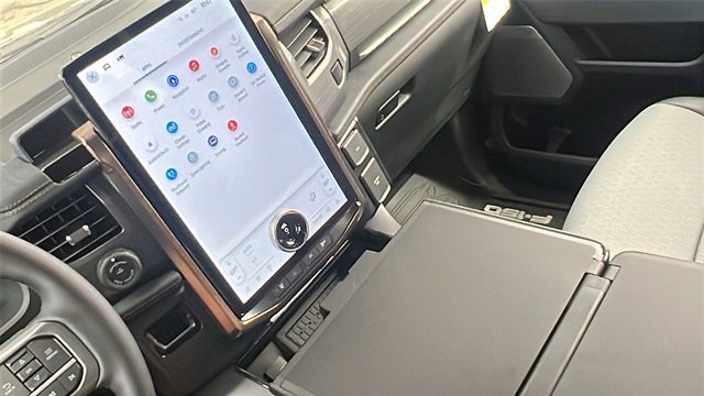 New 2025 Ford F150 Lightning Lariat image 34