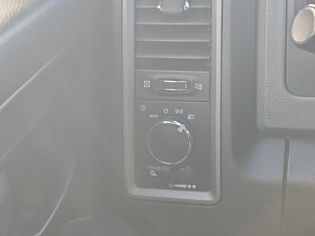 Used 2018 RAM 2500 Tradesman w/ Popular Equipment Group image 28