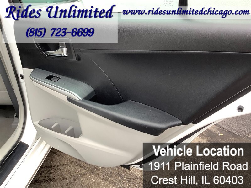 Used 2012 Toyota Camry LE FWD image 26