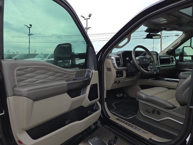 Used 2025 Ford F250 Platinum w/ Platinum Plus Package AWD/4WD image 8
