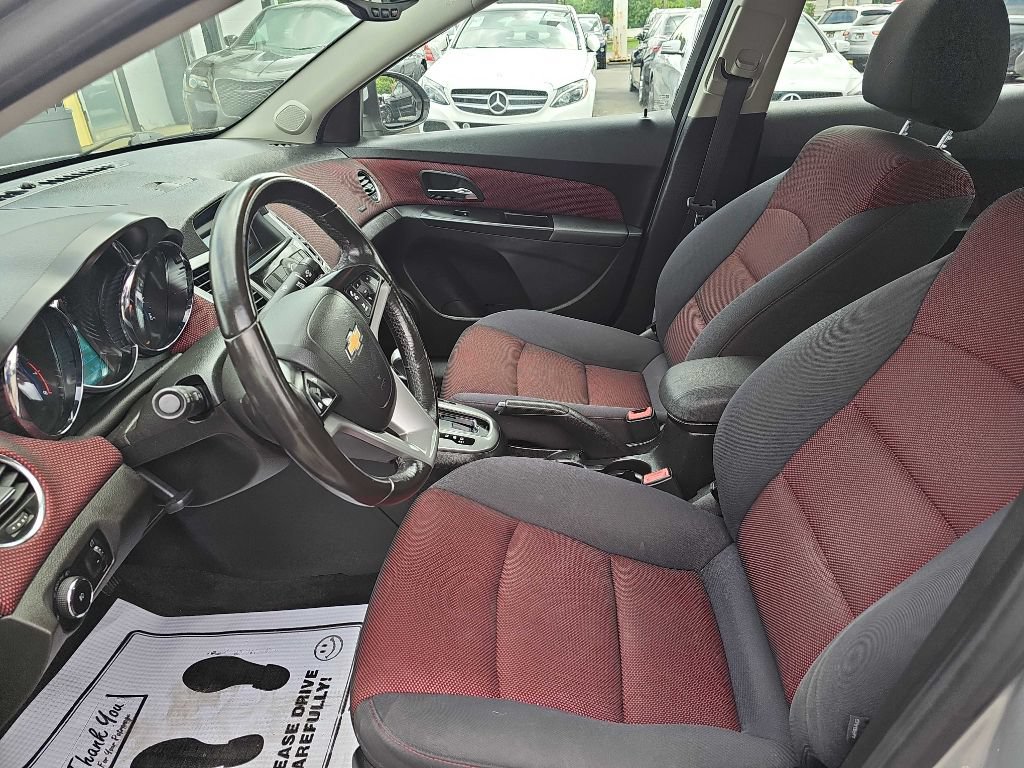 Used 2013 Chevrolet Cruze LT w/ RS Package FWD image 27