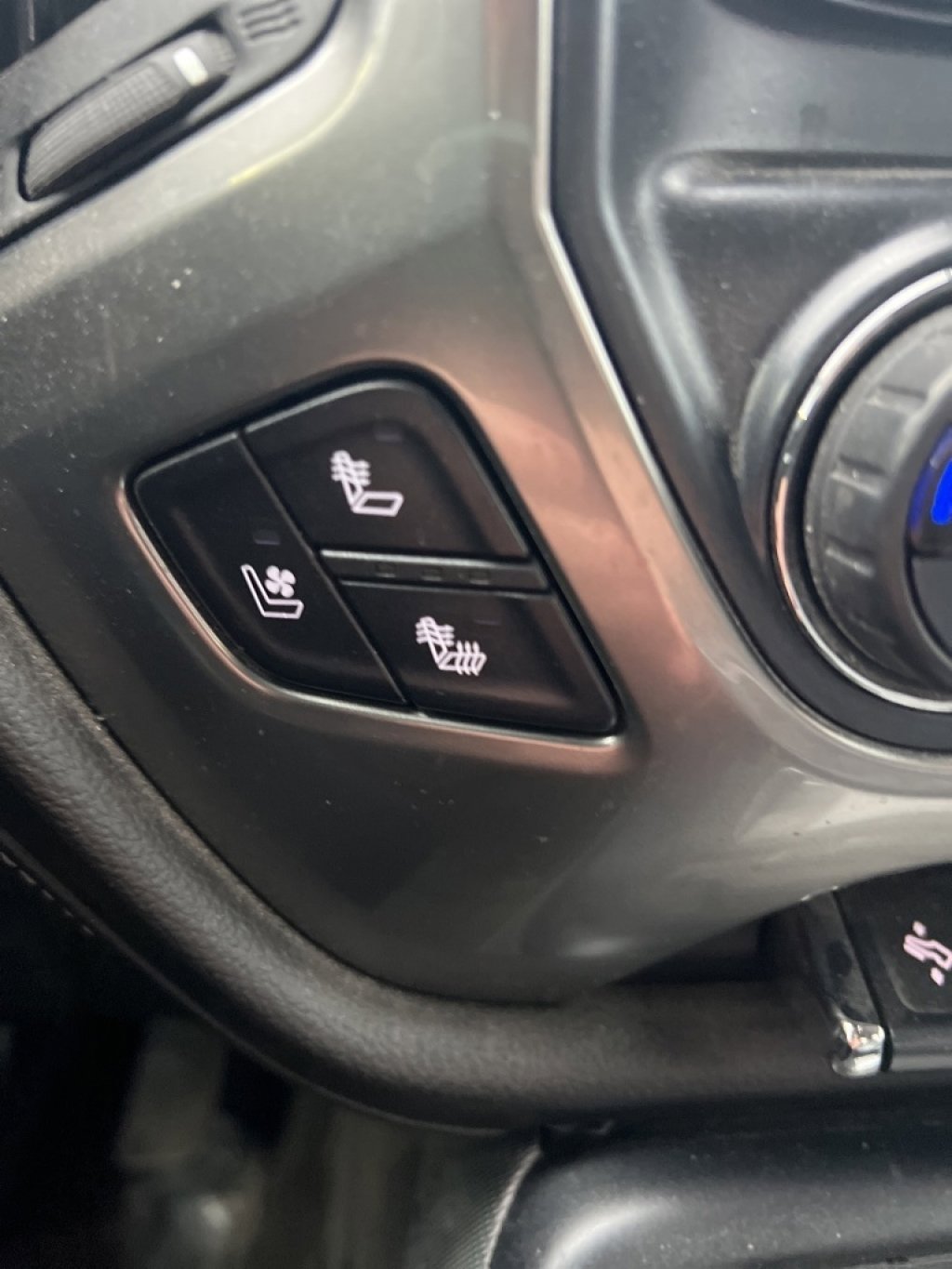 Used 2018 Chevrolet Silverado 1500 LTZ Z71 w/ Centennial Edition image 29