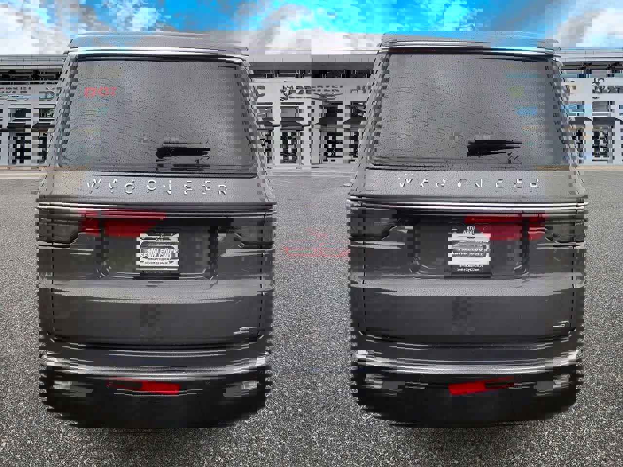 Used 2024 Jeep Wagoneer L Series II image 7