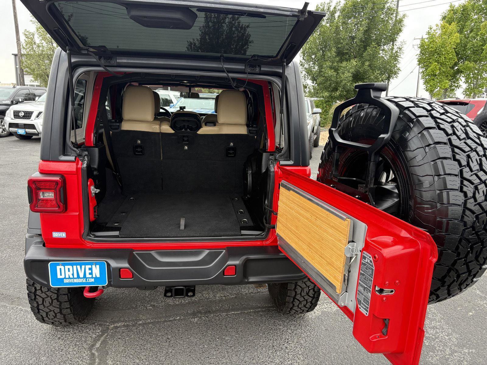 Used 2018 Jeep Wrangler Unlimited Rubicon AWD/4WD image 6