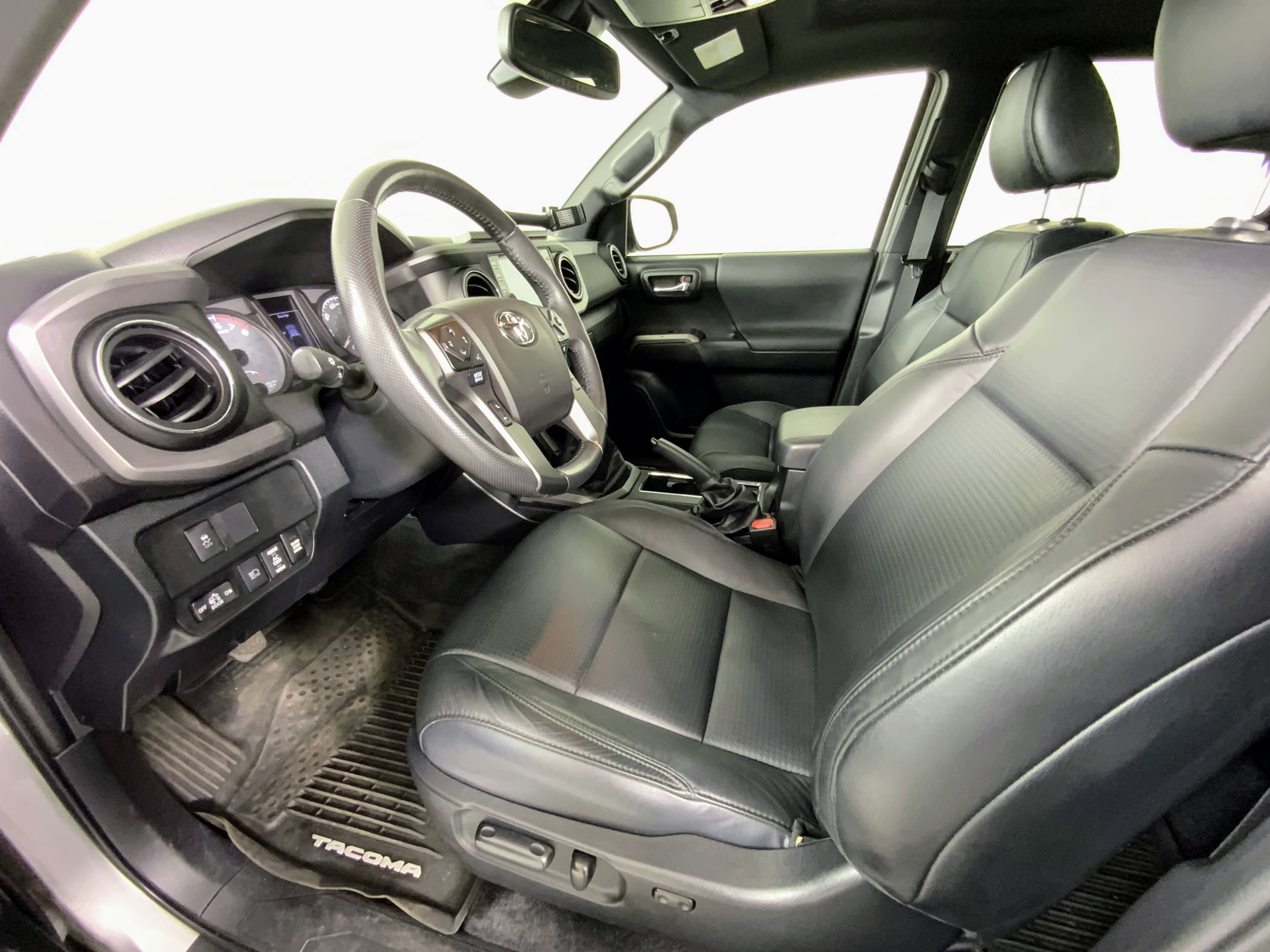 Used 2021 Toyota Tacoma SR image 11