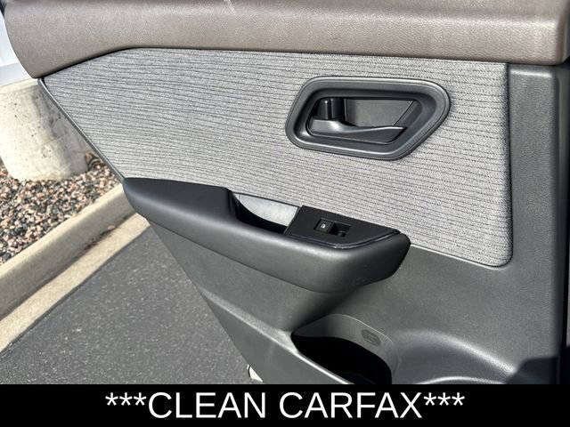 Used 2023 Nissan Rogue S image 12