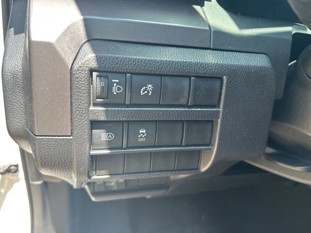 Used 2025 Toyota Tacoma SR5 AWD/4WD image 30