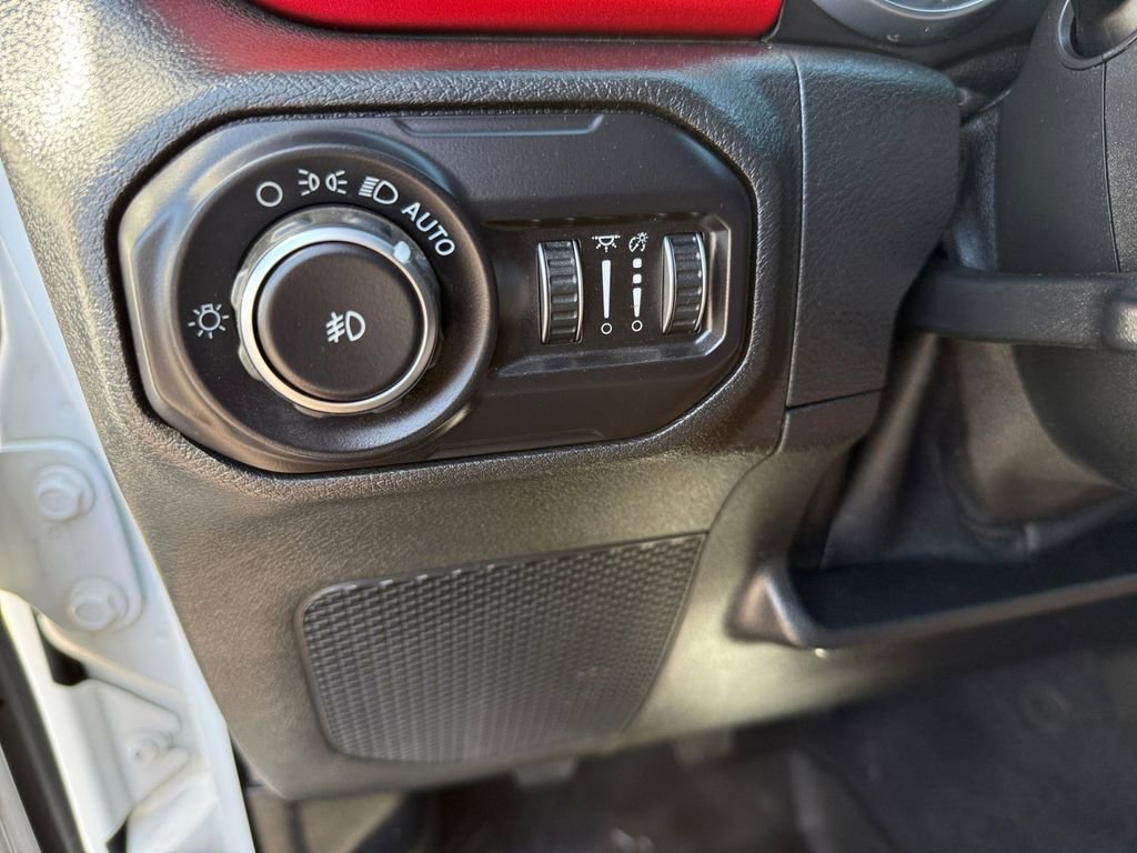 Used 2018 Jeep Wrangler Unlimited Rubicon w/ Steel Bumper Group AWD/4WD image 23