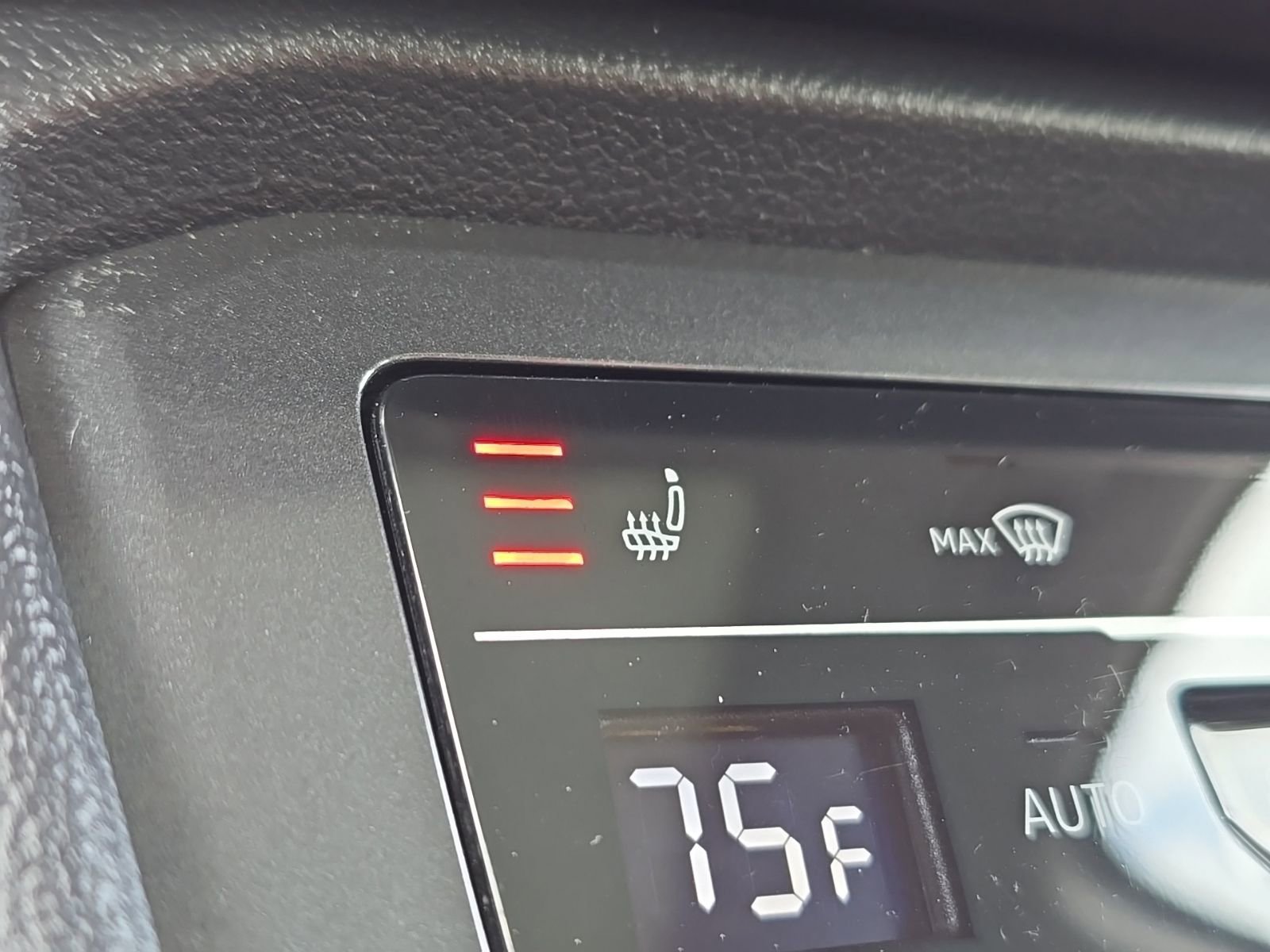 Certified 2023 Volkswagen Tiguan SE image 25