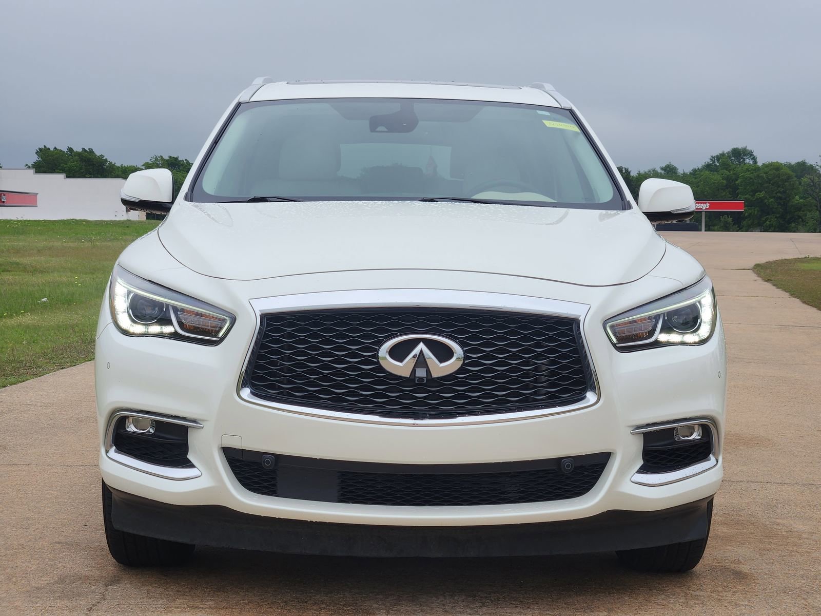 Used 2019 INFINITI QX60 Luxe w/ Essential Package FWD image 6