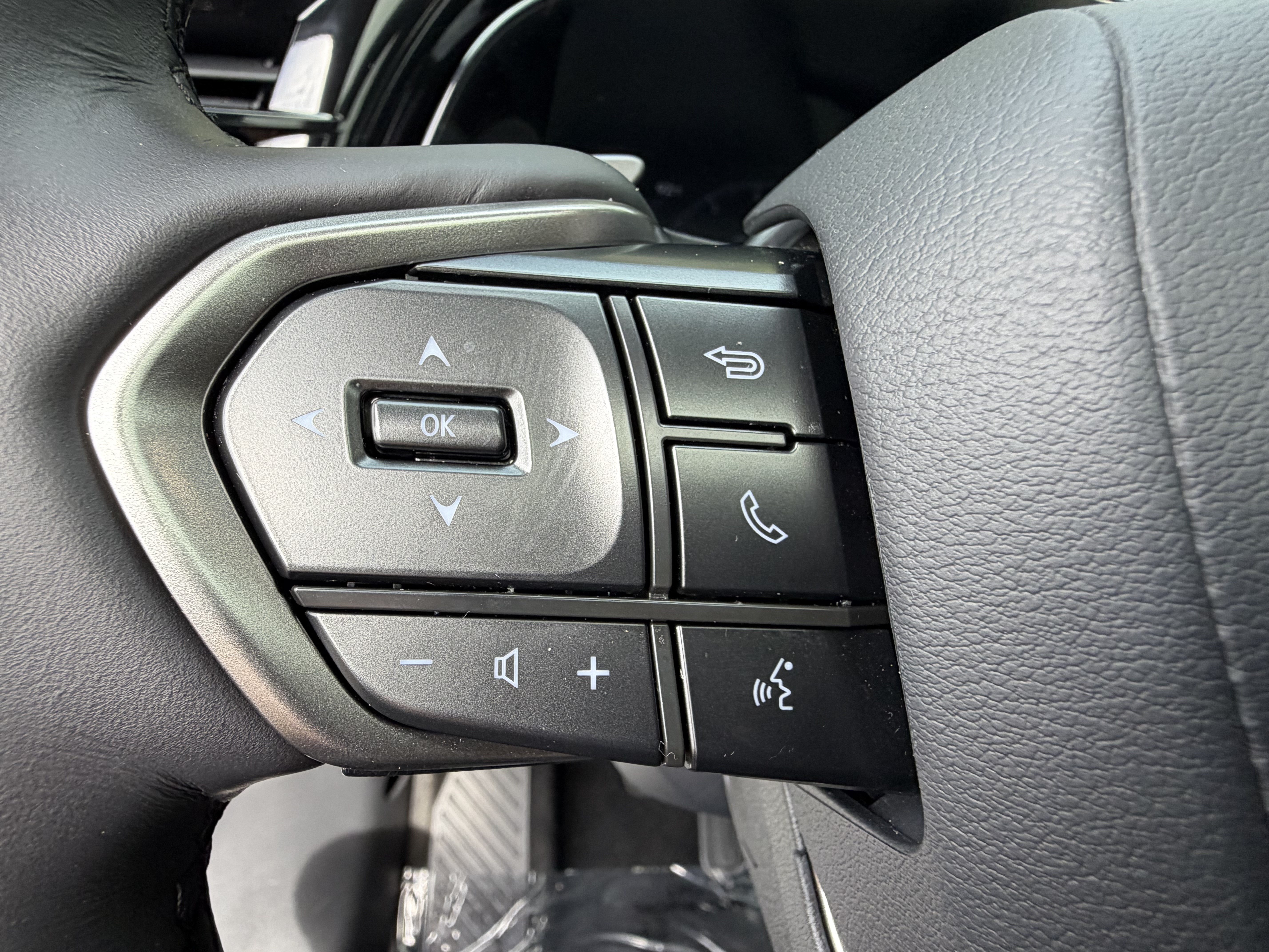 Used 2025 Lexus TX 350 AWD w/ Technology Package image 18