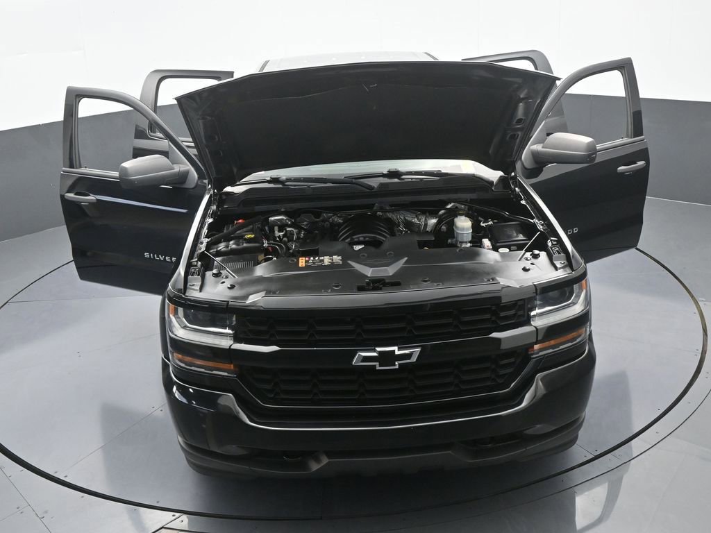 Used 2018 Chevrolet Silverado 1500 Custom w/ Custom Value Package image 57